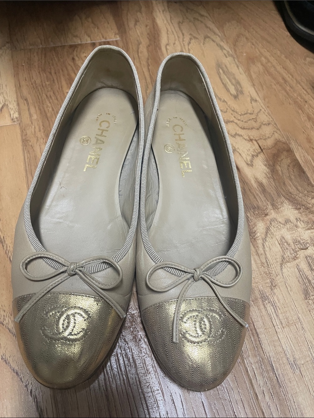 CHANEL Taupe Leather Ballet Flats with Gold Cap Toe - Picture 6 of 6